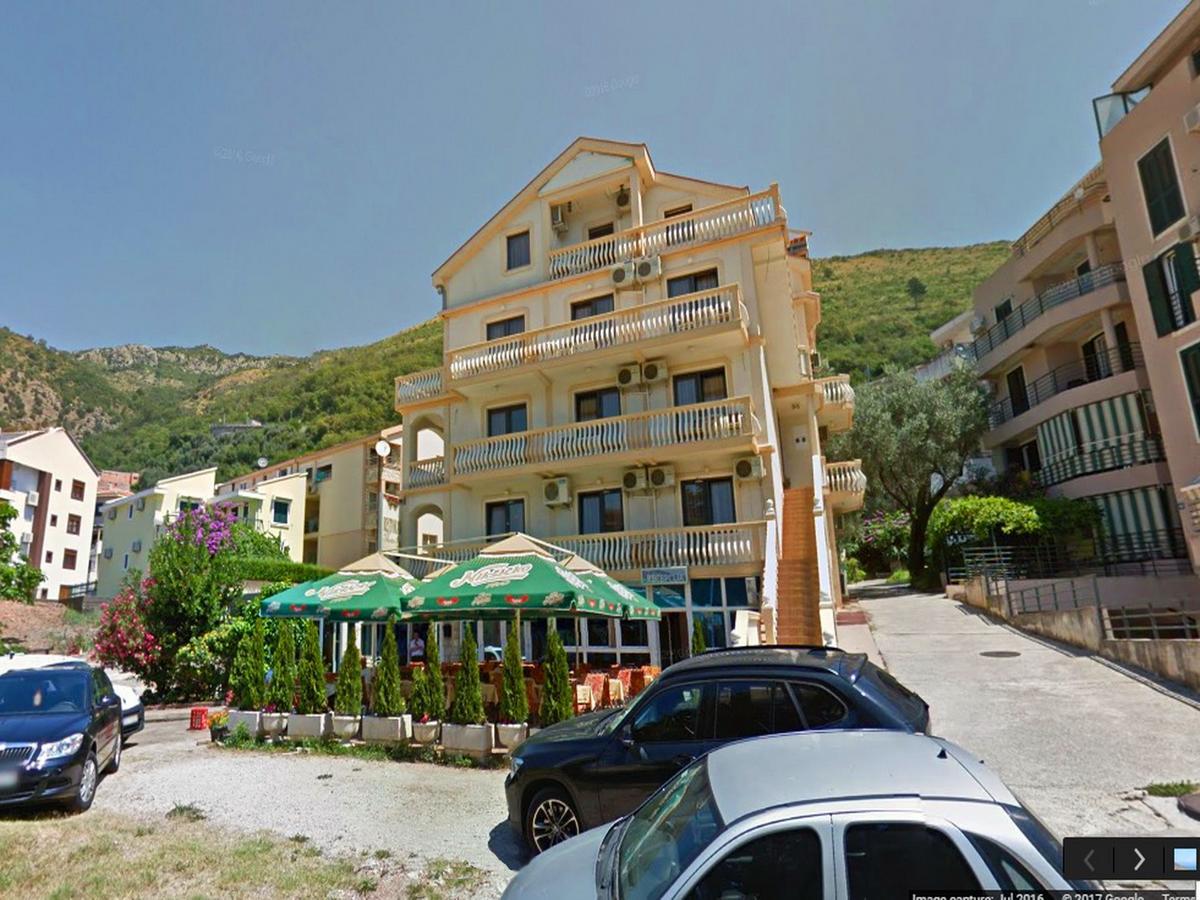 Privatni Smjestaj Toljic Hotel Petrovac Exterior photo